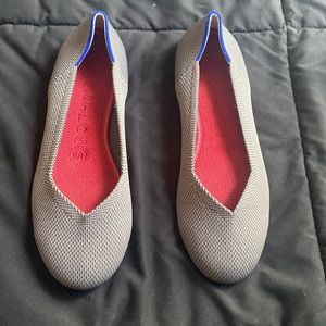 Cute Charcoal Grey  Rothy’s ballet flats size 61/2
